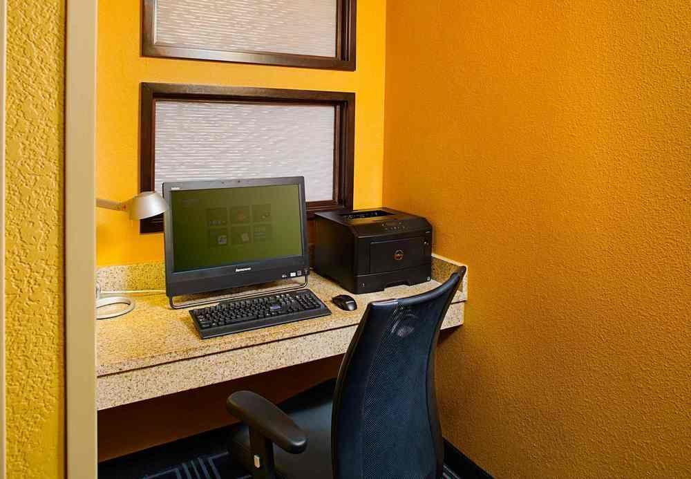 Towneplace Suites By Marriott Fayetteville N / Спрингдейл Екстериор снимка